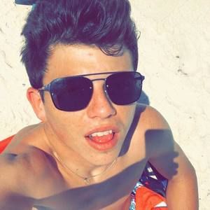 Meet your Posher, Johnathon